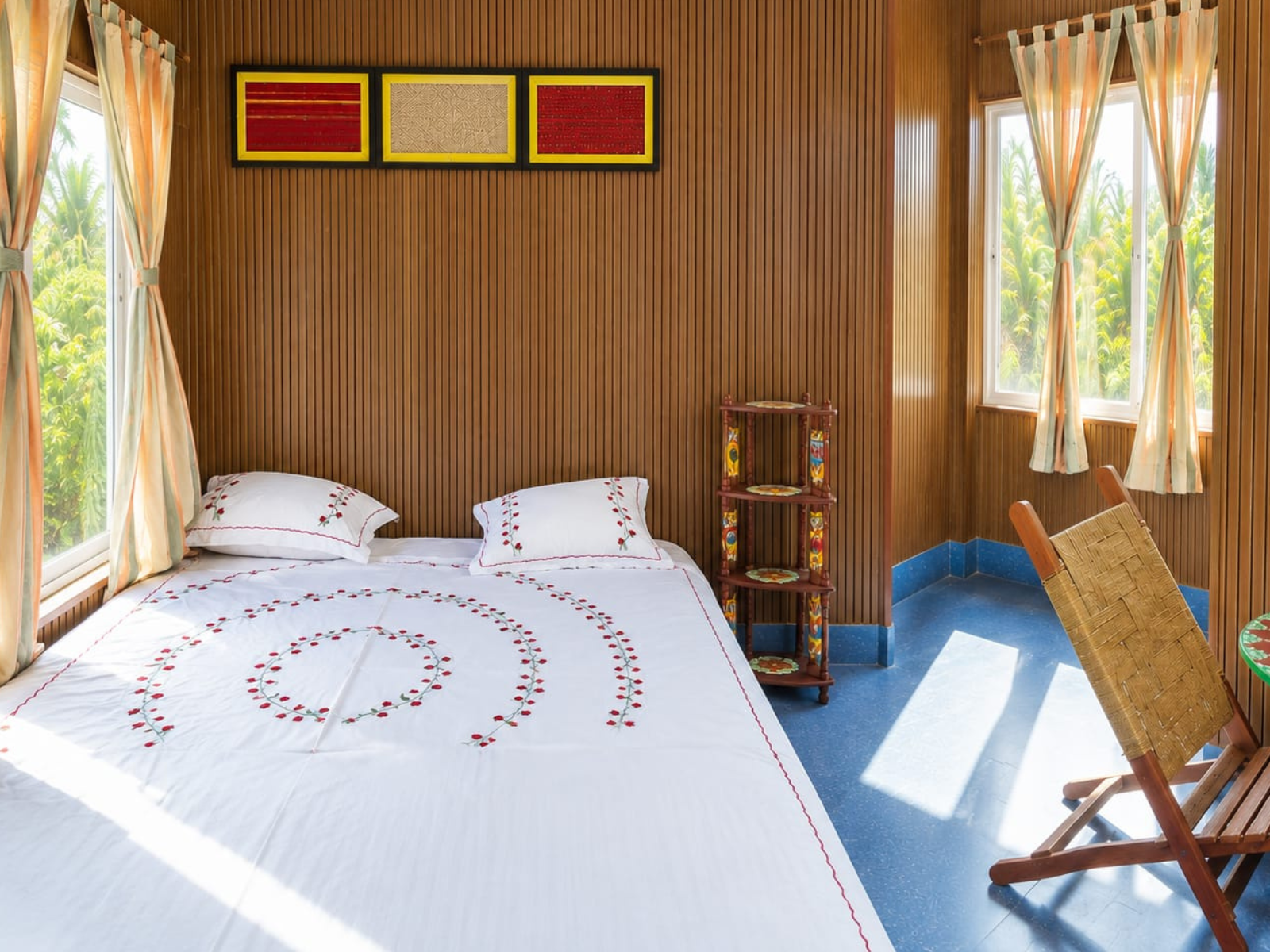 Economy room